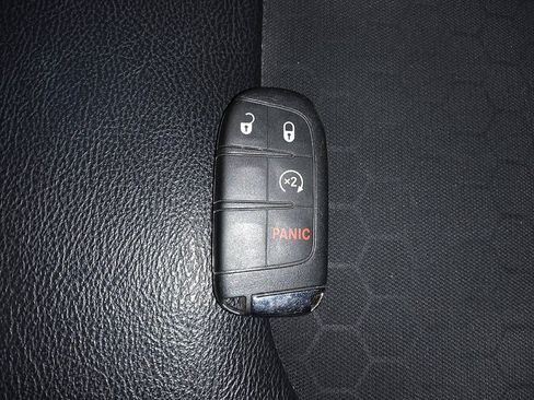 Used 2019 Jeep Compass Latitude w/ Popular Equipment Group image 32