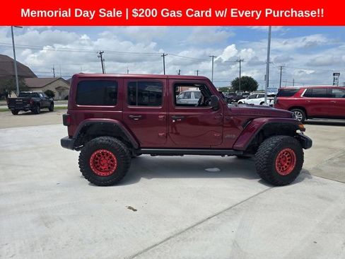 Used 2022 Jeep Wrangler Unlimited Rubicon w/ Cold Weather Group AWD/4WD image 2