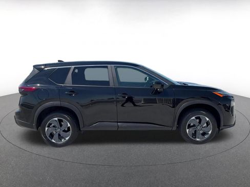 Used 2025 Nissan Rogue SV AWD/4WD image 16