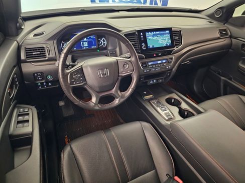 Used 2025 Honda Passport TrailSport image 15