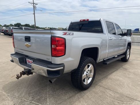 Used 2018 Chevrolet Silverado 2500 LTZ w/ Vortec Plus Package AWD/4WD image 4