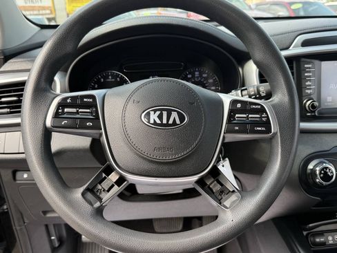 Used 2019 Kia Sorento L FWD image 9