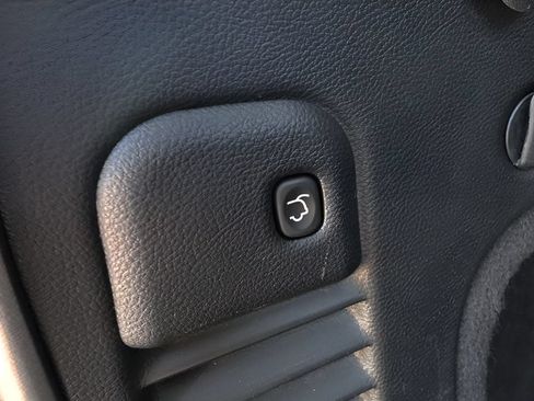 Used 2019 Jeep Grand Cherokee Laredo w/ Laredo X Package RWD image 30