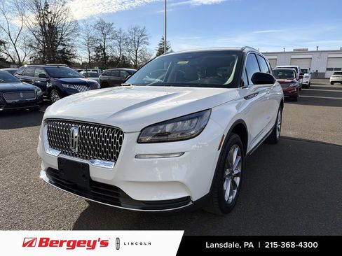 Certified 2022 Lincoln Corsair AWD w/ Premium Package image 1