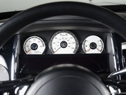 Used 2016 Rolls-Royce Wraith image 36