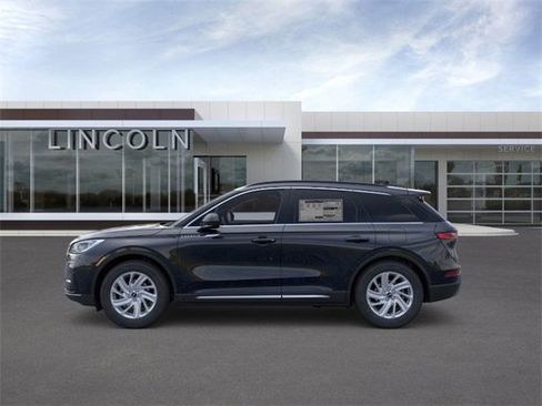 New 2026 Lincoln Corsair Premiere image 3