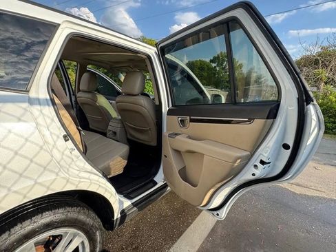 Used 2012 Hyundai Santa Fe Limited w/ Navigation Pkg 4 image 16