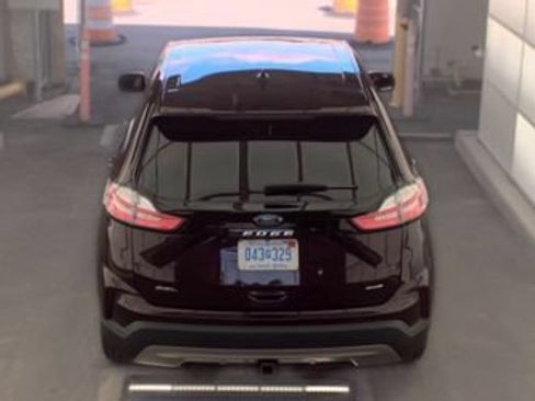 Used 2023 Ford Edge SEL w/ Convenience Package AWD/4WD image 6