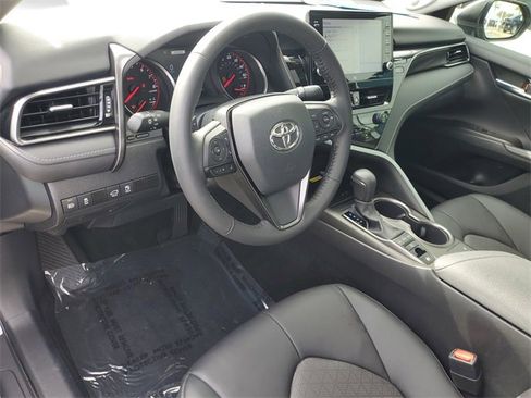 Used 2023 Toyota Camry XSE image 16