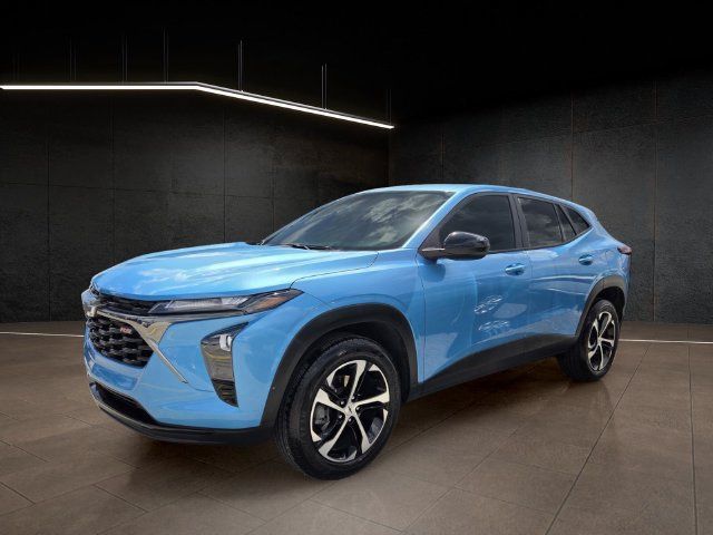 Used 2025 Chevrolet Trax RS FWD image 3
