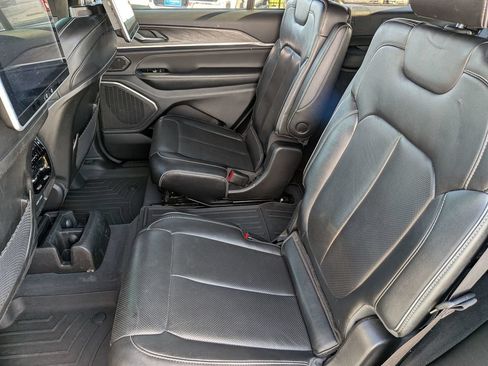 Used 2023 Jeep Grand Cherokee L Overland AWD/4WD image 27