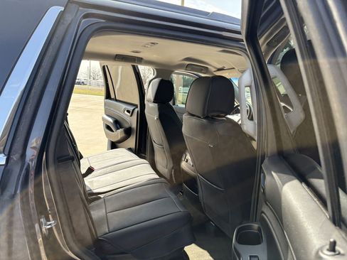 Used 2016 Chevrolet Tahoe LS RWD image 12