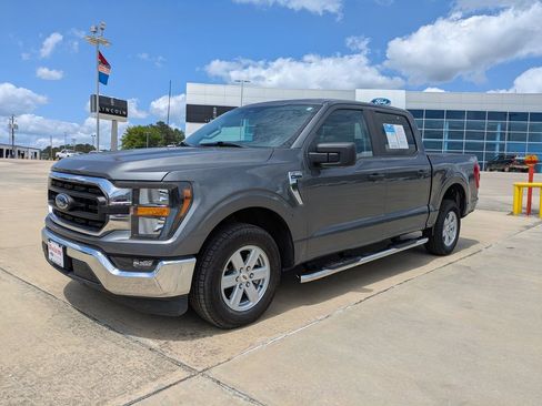 Used 2023 Ford F150 XLT RWD image 4