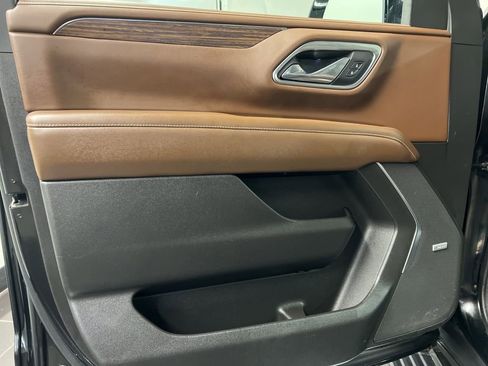 Used 2021 Chevrolet Tahoe High Country w/ Premium Package image 29