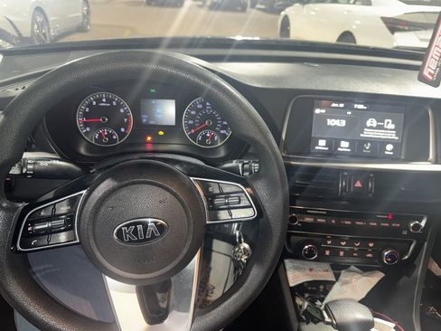 Used 2020 Kia Optima LX image 4