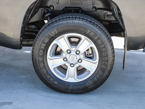 Used 2021 Toyota Tundra SR5 w/ SR5 Upgrade Package RWD image 11