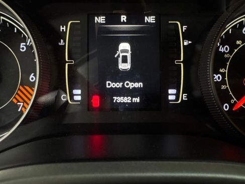 Used 2015 Jeep Cherokee Sport FWD image 16