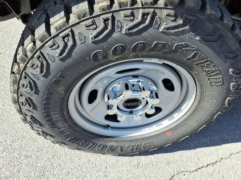 New 2026 Ford F350 XL w/ XL Off-Road Package AWD/4WD image 17