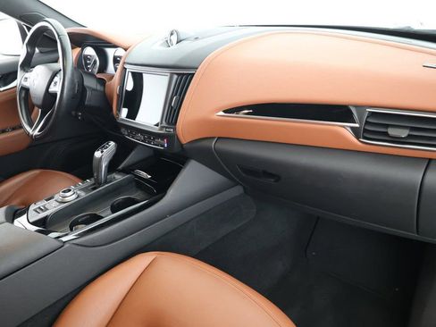 Used 2022 Maserati Levante GT image 23
