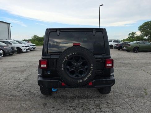 Used 2023 Jeep Wrangler Unlimited w/ Cold Weather Group AWD/4WD image 7