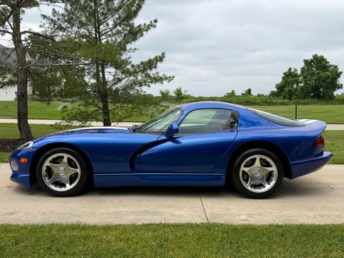 Used 1997 Dodge Viper GTS RWD image 12