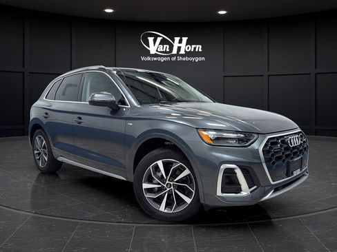 Used 2023 Audi Q5 2.0T Premium w/ Convenience Package AWD/4WD image 1