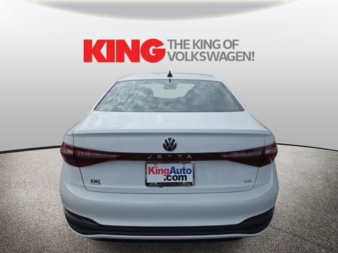 New 2026 Volkswagen Jetta SE image 4