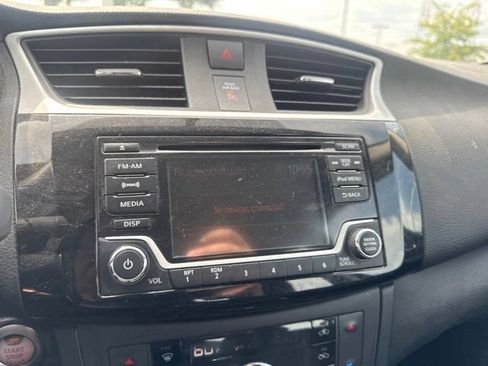Used 2018 Nissan Sentra SV FWD image 19