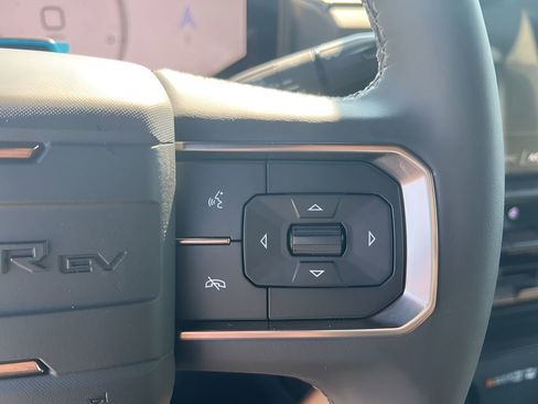 New 2025 GMC Hummer EV 2X w/ LPO, Dark Essentials Package image 30