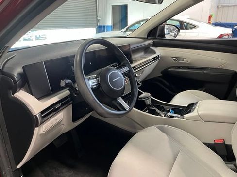 Used 2025 Hyundai Tucson SEL FWD image 23