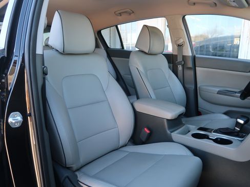 Used 2017 Kia Sportage EX image 13