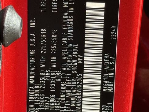Used 2024 Toyota Corolla Cross XLE FWD image 33