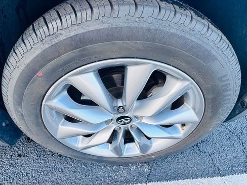 Used 2019 INFINITI QX50 Luxe w/ Navigation Package FWD image 19