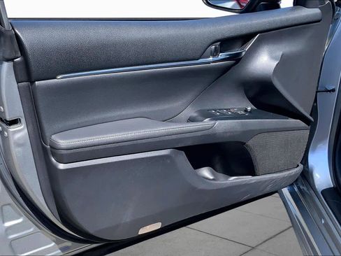 Used 2019 Toyota Camry XSE FWD image 22