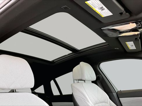 Certified 2026 BMW X6 xDrive40i AWD/4WD image 13