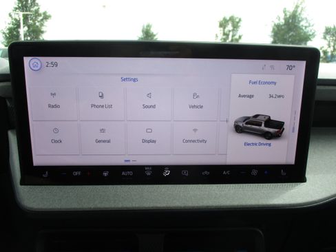 Used 2025 Ford Maverick XLT w/ Equipment Group 301A AWD/4WD image 26