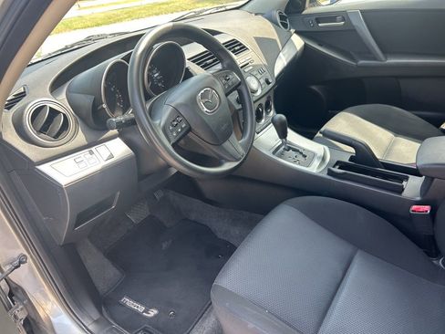 Used 2010 MAZDA MAZDA3 i Touring image 8