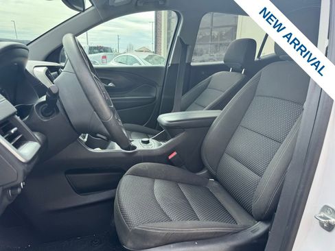 Used 2022 GMC Terrain SLE w/ Driver Convenience Package image 16