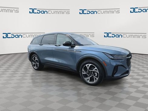 New 2026 Lincoln Nautilus Premier w/ Equipment Group 102A image 2