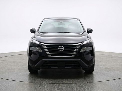 Used 2025 Nissan Rogue SV FWD image 2