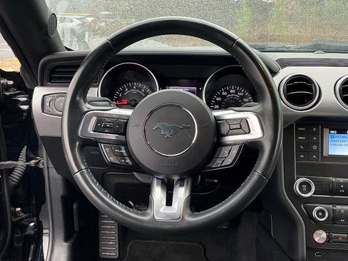 Used 2020 Ford Mustang GT image 13