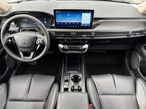 New 2025 Lincoln Corsair Grand Touring w/ Equipment Group 302A AWD/4WD image 12