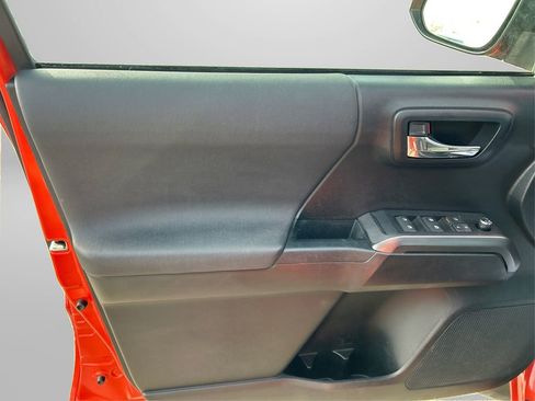 Used 2017 Toyota Tacoma 4x4 Double Cab image 21