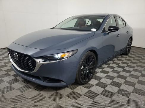 Used 2023 MAZDA MAZDA3 s FWD image 3