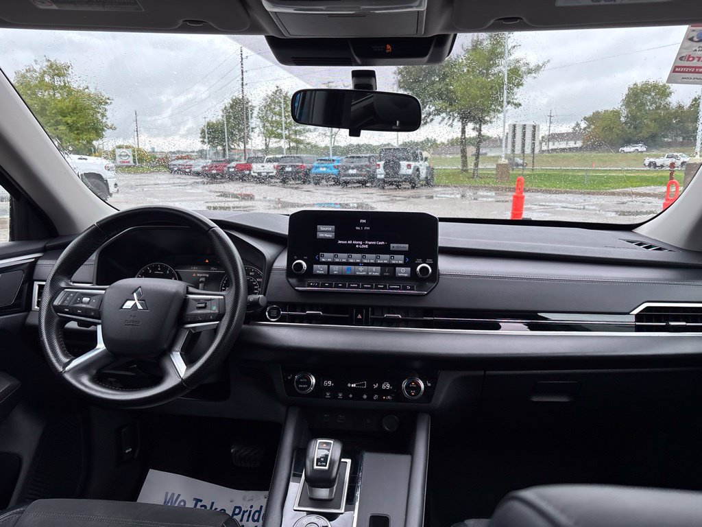 Used 2024 Mitsubishi Outlander SE FWD image 23
