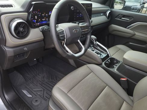 Used 2024 Chevrolet Colorado ZR2 w/ ZR2 Convenience Package III AWD/4WD image 21