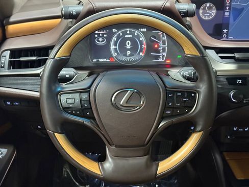 Used 2019 Lexus ES 350 Ultra Luxury w/ Accessory Package image 25