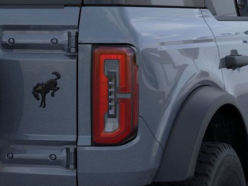 New 2025 Ford Bronco Outer Banks w/ Black Appearance Package image 48