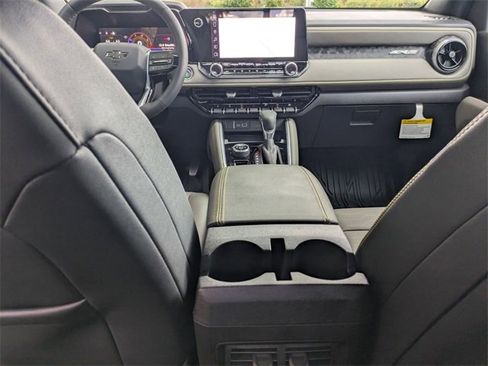 New 2026 Chevrolet Colorado ZR2 w/ Technology Package image 28