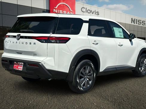 New 2025 Nissan Pathfinder S image 3